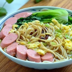 早餐食谱简单快速做法，营养快手面条十分钟搞定