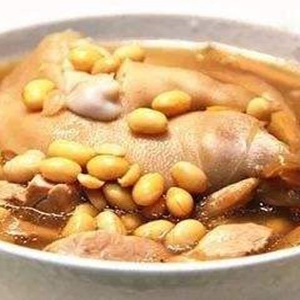 猪蹄怎么做好吃又简单？教你最正宗炖猪脚软烂的做法