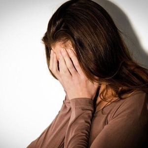 女友经常无端发脾气 这段感情快坚持不下去了