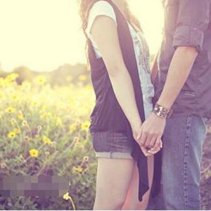 离婚男人喜欢人的表现是怎样的?我不确定是否要和他走下去