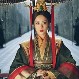芈月是秦始皇的什么人？芈月是秦始皇的奶奶吗？