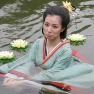天热心凉的搞笑说说，夏天热的搞笑说说，形容天热的夸张段子 ...