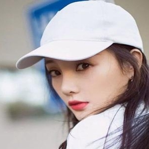 李小璐转型网红直播带货 贾乃亮被爆新恋情