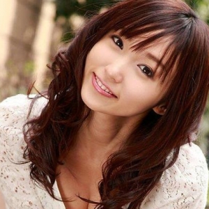 美女的脱光了坐你腿上你会不会动摇？老婆的笑话是圈套