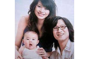 前女友炮轰汪峰网曝章子怡家人大闹求婚现场