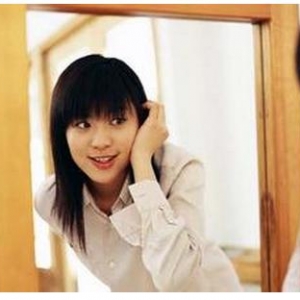 洗完澡后照镜子的你，发现自己变美的同时也要注意健康