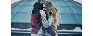 38段人物素材简短句子,关于告别的人物素材简短？