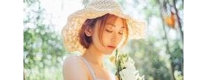 自我欣赏女人的句子,描写角度赏析句子的格式？