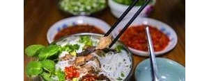 发重庆美食朋友圈的句子,重庆火锅米线朋友圈文案？