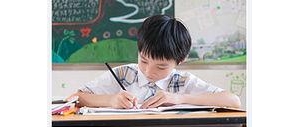 关于男孩子的短句,一个简单的男孩的句子？