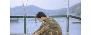 爱的遍体鳞伤的女人短句,一个女人被伤的遍体鳞伤的句子？