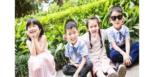 形容小孩天真浪漫快乐短句,形容孩子天真快乐,纯真的句子词语？ ...