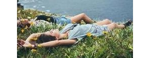 胡思乱想的句子,在家的日子胡思乱想文案？