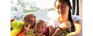 写给妈妈姐姐的暖心句子,姐姐带弟弟温馨的句子？