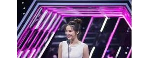 包含李丹的句子,希望有人用“李丹美女”作首藏头诗~？
