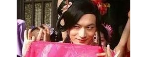 男孩穿女装的句子,男孩男扮女装幽默发朋友圈的句子？