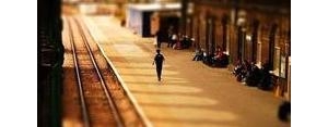 跟亲人离别的心情短语,亲人离别的句子说说或心情？