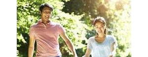 两口饭后一起散步的美好的句子,饭后和老公散步的朋友圈？