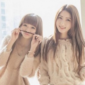 跟闺蜜一起朋友圈的句子,闺蜜相聚适合发朋友圈的句子？