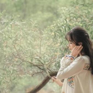 抖音特别特别丧的句子,十句抖音上很潮的丧句子：现在的我，腻了孤独，怕了辜负 ...