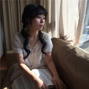 臭美的短句子,自拍臭美的句子幽默？