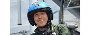 写飞行员的句子,赞美中国第一代飞行员的句子？