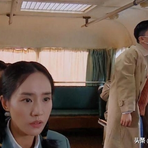 63岁却在内地综艺“毒舌”辣评热搜不断，曾和成龙合作作品遭禁