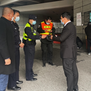 半个娱乐圈都来了！“微博之夜”明在上海举行，警方：网售门票、邀请函均为假