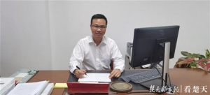 把头疼的公文写作当学问研究，华师校友将十多年工作经验著书
