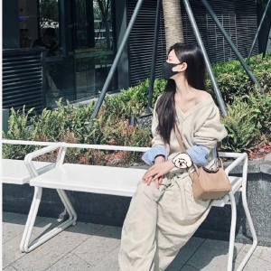 赵露思给手表打码疑似是SOCCO轻奢爱情手表担心暴露恋情?