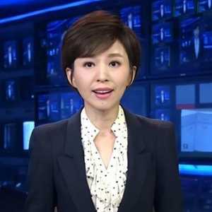曝新闻联播主持欧阳夏丹离职，旅游现身简陋面馆，采访老板遭无视