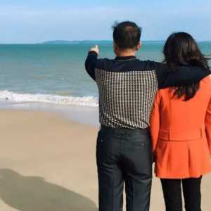 继女结婚我给20万，二婚老婆哭的稀里哗啦，半年后突然跟我提离婚