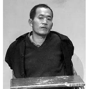 奇闻001-解密中国大案089——乱搞关系被开除 杀42人藏尸家中地窖