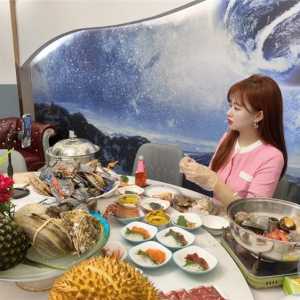 七夕重庆餐饮娱乐预订量翻倍 “领证跟拍”成新潮流