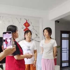 东营救助女孩后续：家里住豪宅，用高档手机，还多次高价看演唱会