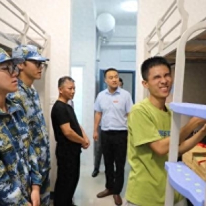 励志！全盲少年圆梦大学