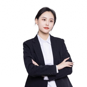 故事：那年出差时，漂亮女客户总是暗示我，破产后与她发生一段情