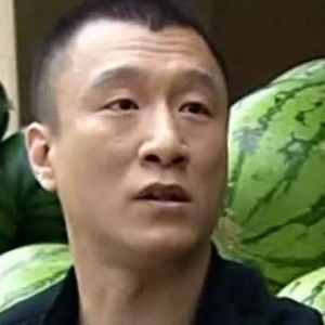“爆笑糗事大赏：这些奇葩操作让你笑到肚子疼！”