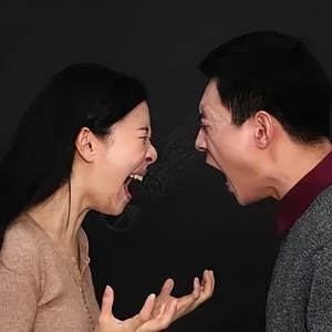 情感小故事：女秘书和男上司偷情，后果不堪设想，悲剧收场！