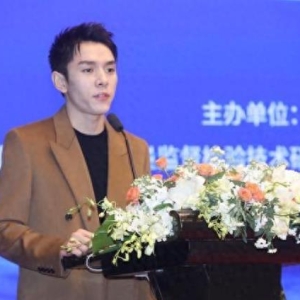 李佳琦双十一收入超250亿，此前曾因负面新闻多次登上热搜