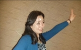 【情感故事】丈夫车祸终身瘫痪，妻子不离不弃拼死干活养老公