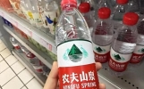 两瓶水的较量，胜负已分！只靠情怀救不了娃哈哈！