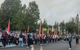 为青春励志，为前行追光！青岛六十八中高三师生15公里徒步行