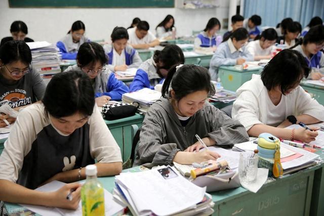 99%的人被这3句励志文案扎醒：高考落榜生因它逆袭，马云靠它翻盘
