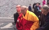 释永信“奢侈生活”大曝光，背后大瓜远超桃色新闻！