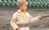 康熙皇帝：少年登基，如何用智慧与勇气缔造“千古一帝”的传奇？