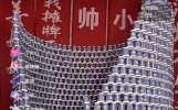 刷礼物“鞭策”主播？解压娱乐直播风靡，399元设备卖断货，主播：赚多少看运气