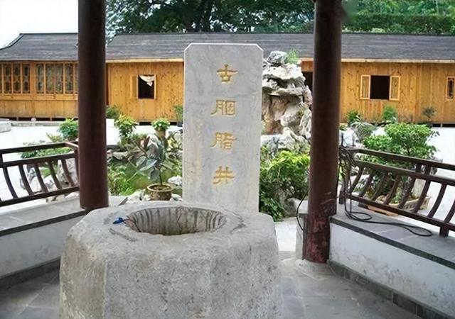 ８首精彩的怀古诗词，深蕴历史烟云，诗境苍茫高远，岂能不读？