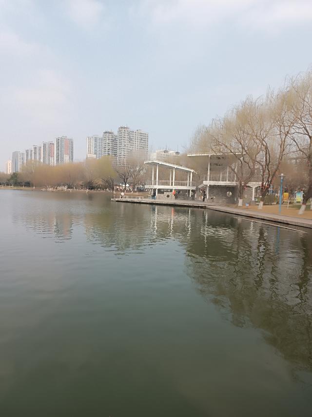 三十首不常见的小诗，藏着最美的烟火气与人间最美的情！