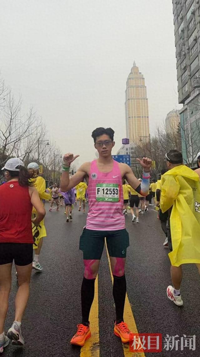 距离高考不足80天，武汉高三男生执意跑汉马！妈妈和班主任都支持：学习和运动真不冲突